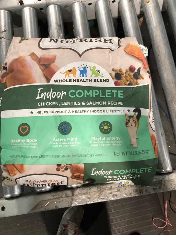 Photo 2 of Rachael Ray Nutrish Indoor Complete Chicken with Lentils & Salmon Recipe Natural Dry Cat Food, 14-lb bag