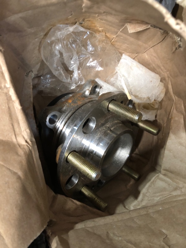 Photo 2 of RUSTED***MINOR WEAR AND TEAR*****SET OF 2***Wheel Bearing And Hub Assembly TRQ BHA64669
