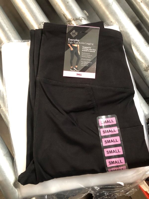 Photo 2 of Member's Mark Ladies Everyday Ankle Legging
SMALL