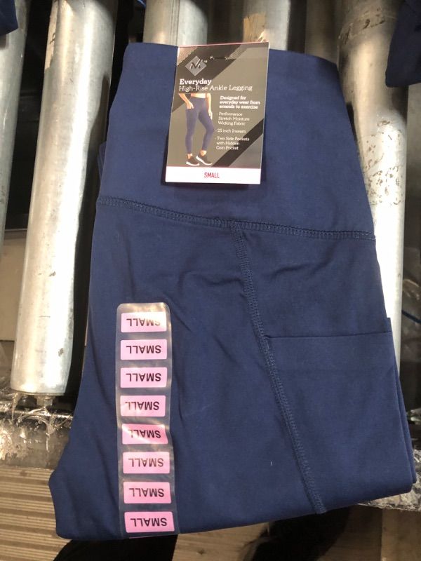 Photo 1 of Member's Mark Ladies Everyday Ankle Legging
SMALL