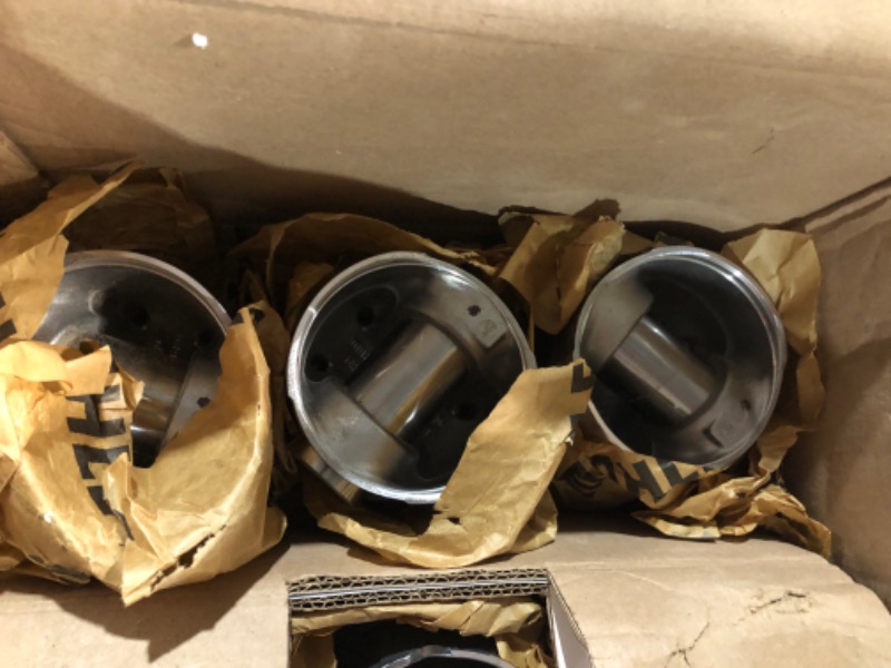 Photo 5 of ***USED - MAJOR DAMAGE - SEE NOTES***
(Pack of 6) Clevite 77 224-3673WR Engine Piston