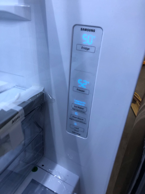 Photo 2 of Samsung Mega Capacity 31.5-cu ft Smart French Door Refrigerator with Dual Ice Maker (Fingerprint Resistant Stainless Steel) ENERGY STAR
