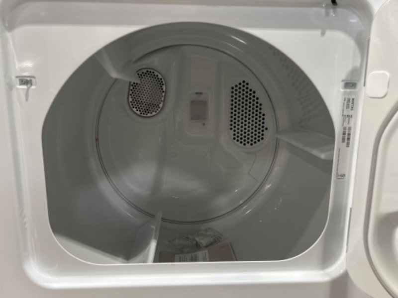 Photo 7 of Maytag 7-cu ft Electric Dryer (White)