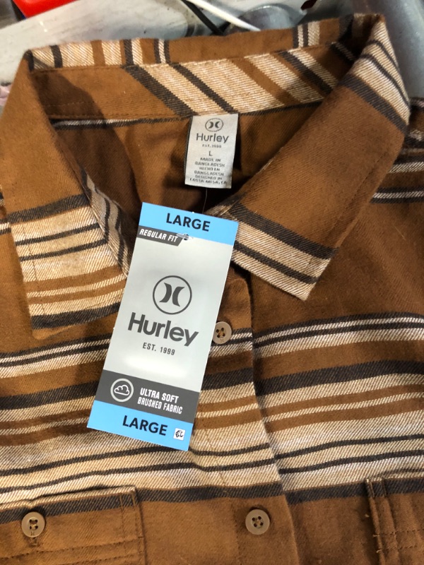 Photo 3 of Hurley Men's  Flannel Long Sleeve, Size Large
