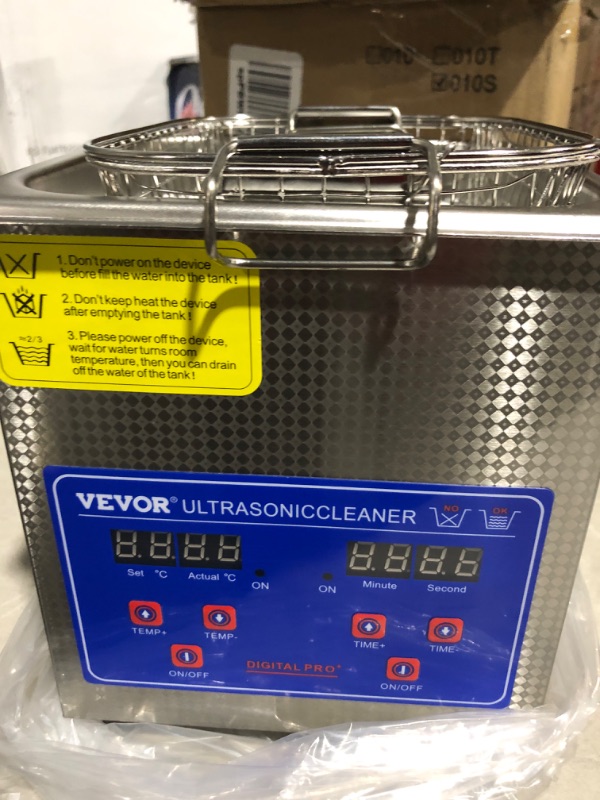Photo 1 of * not functional * sold for parts * 
VEVOR Ultrasonic Cleaner 2L Digital Ultrasonic Parts Cleaner with Timer 40kHz Professional 304 Stainless Steel 