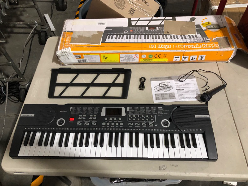 Photo 2 of **PARTS ONLY** **SEE CLERK NOTES** FASHION STYLE 61 KEY ELECTRONIC KEYBOARD 