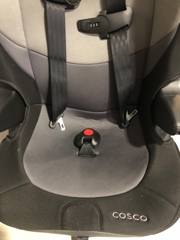 Photo 3 of * used * see images *
Cosco Finale Dx 2-In-1 Booster Car Seat, Dusk, 18.25x19x29.75 Inch (Pack of 1)