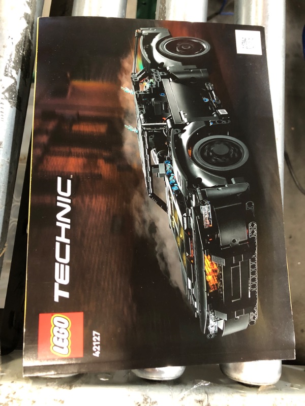 Photo 3 of ** STICKERS IN THE BOOK TO KEEP FLAT**
LEGO Technic THE BATMAN - BATMOBILE 42127 Building Set