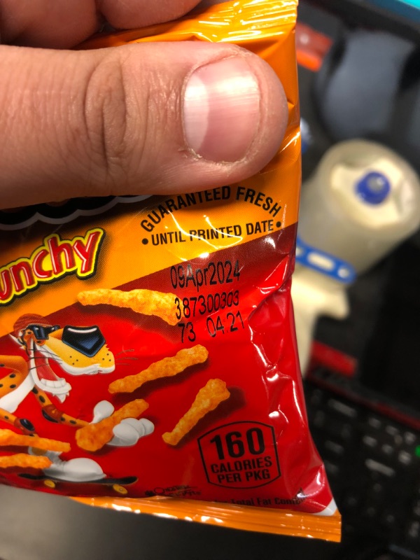 Photo 1 of ** NON REFUNDABLE, SEE NOTES ** Cheetos Flamin' Hot Variety Pack, 40 Count