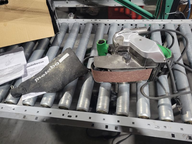 View 2 of **USED/DIRTY*
Metabo HPT Belt Sander | 3 x 21 Inch | For Woodworking | Variable Speed | 9.0 Amp Motor | Soft Grip | 5-Year Warranty | SB8V2 Metabo HPT SB8V2
