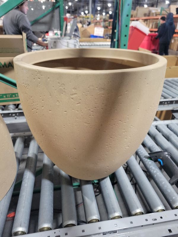 Photo 2 of **STOCK PHOTO JUST FOR REFERENCE**
GU GREENERY : UNLIMITED The Kent Planter Pot, Large Fiberglass Planter, Indoor/Outdoor, Drainage Hole and Removable Plug, 10", 14" and 17"
