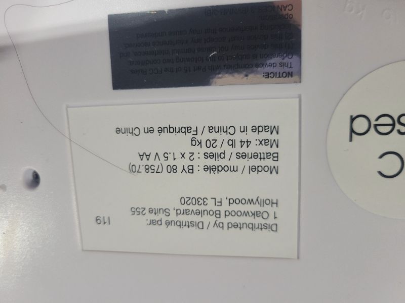 Photo 3 of **USED/NEEDS BATTERIES**
Beurer BY80 Digital Baby Scale, Infant Scale for Weighing in Pounds, Ounces, or Kilograms up to 44 lbs, Newborn Scale with Hold Function, Pet Scale for Cats and Dogs