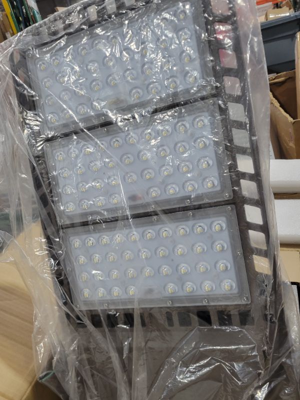 Photo 3 of 300W LED Parking Lot Lights