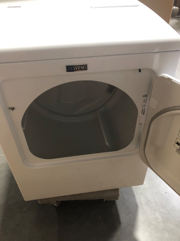 Photo 4 of Maytag Pet Pro 7-cu ft Steam Cycle Electric Dryer (White)
