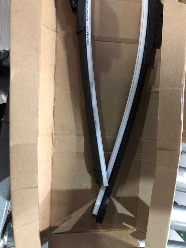 Photo 4 of TRICO Gold® 22 & 19 Inch Pack of 2 Automotive Replacement Windshield Wiper Blades for My Car (18-2219)