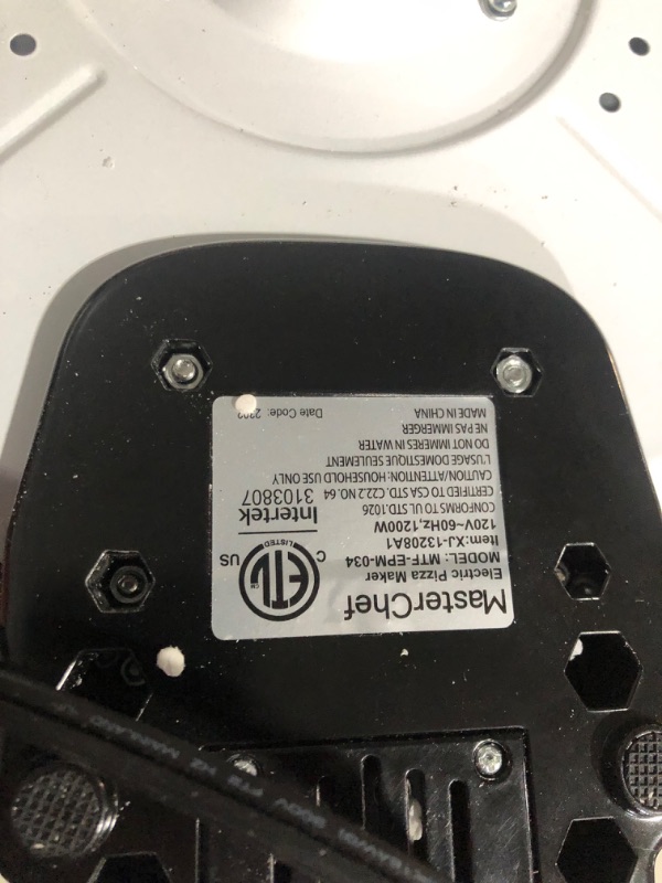 Photo 7 of ***MAJOR DAMAGE - NOT FUNCTIONAL - FOR PARTS - SEE PICTURES - NONREFUNDABLE***
MasterChef Pizza Maker- Electric Rotating 12 Inch Non-stick Calzone Cooker