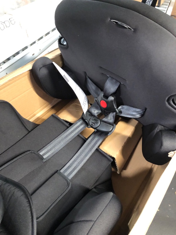 Photo 4 of Graco Tranzitions 3-in-1 Harness Booster Car Seat - Proof