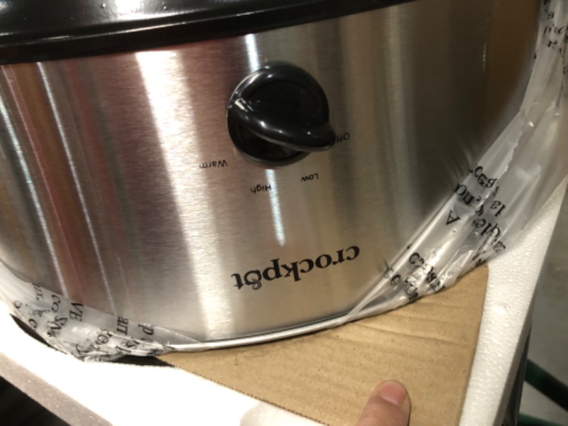 Photo 3 of ***USED - POWERS ON - UNABLE TO TEST FURTHER***
Crock-pot Oval Manual Slow Cooker, 8 quart, Stainless Steel (SCV800-S)