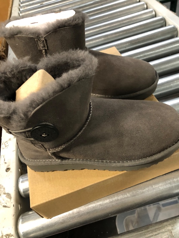 Photo 2 of UGG Women's Bailey Button Ii Boot 6 Grey SHORT