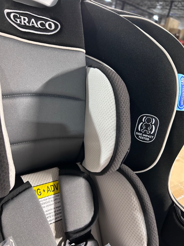 Photo 8 of Graco Extend2Fit Convertible Car Seat, Gotham