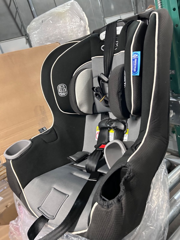 Photo 5 of ***SEE NOTES*** Graco Extend2Fit Convertible Car Seat, Ride Rear Facing Longer with Extend2Fit, Gotham 2-in-1 Gotham