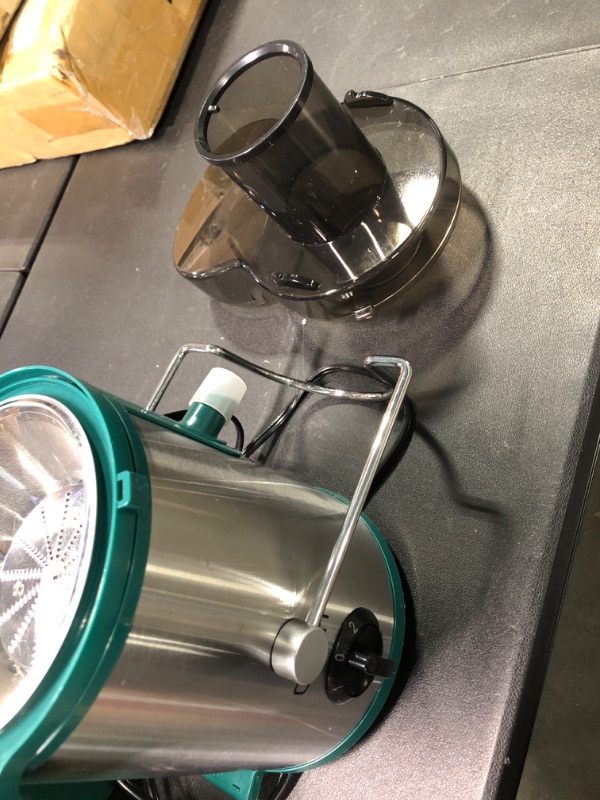 Photo 1 of Juicer Machine, 500W Centrifugal Juicer Extractor with Wide Mouth 3” Feed Chute for Fruit Vegetable, Easy to Clean, Stainless Steel, BPA-free, by QCen(Green)
