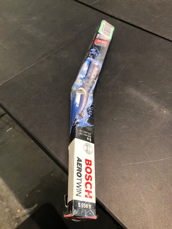 Photo 3 of BOSCH Aerotwin 3397007297 Original Equipment Replacement Wiper Blade - 23"/20" (Set of 2) 40517
Opened for pictures