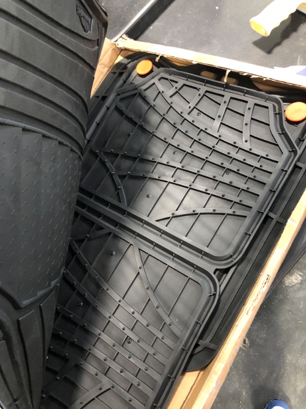 Photo 4 of Armor All 78840ZN 4-Piece Black Rubber All-Season Trim-to-Fit Floor Mats for Cars, Trucks and SUVs Black 4-Piece