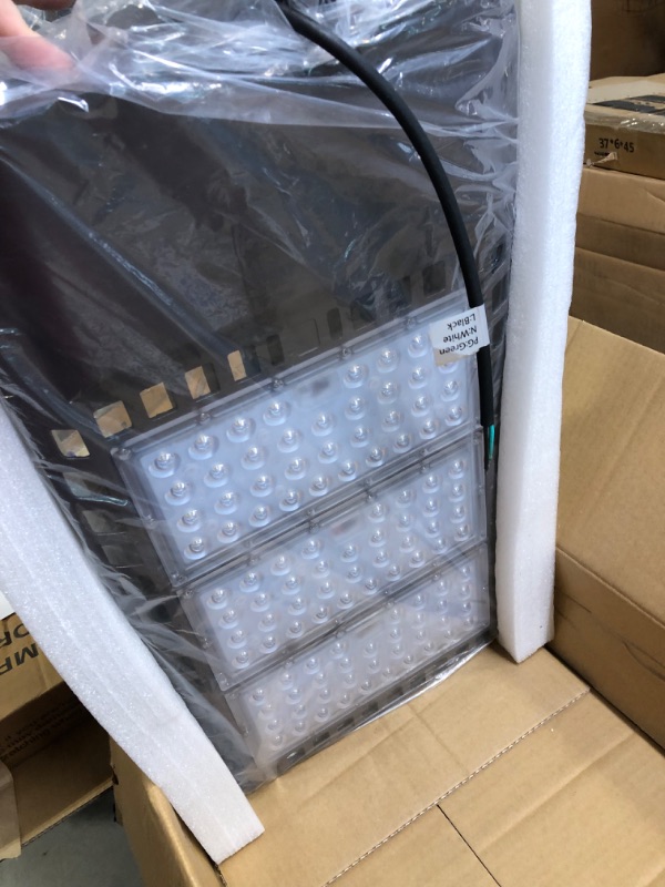 Photo 3 of LEDMO LED Parking Lot Light 200W - Waterproof IP65 LED Shoebox Area Light with Photocell - 5000K 600W Equivalent - Knuckle Slipfitter Mount - 26000 LM
