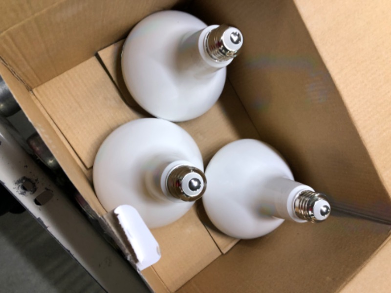 Photo 2 of Sunco Lighting BR40 LED Light Bulbs, Indoor Flood Light, Dimmable, 2700K Soft White, 100W Equivalent 17W, 1400 LM, E26 Base, Recessed Can Light, High Lumen, Flicker-Free - UL & Energy Star 6 Pack 2700K Soft White 6 Count (Pack of 1)