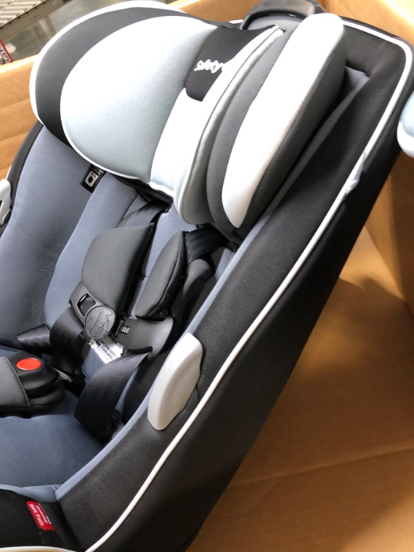 Photo 2 of Safety 1st Grow and Go All-in-One Convertible Car Seat, Rear-facing 5-40 pounds, Forward-facing 22-65 pounds, and Belt-positioning booster 40-100 pounds