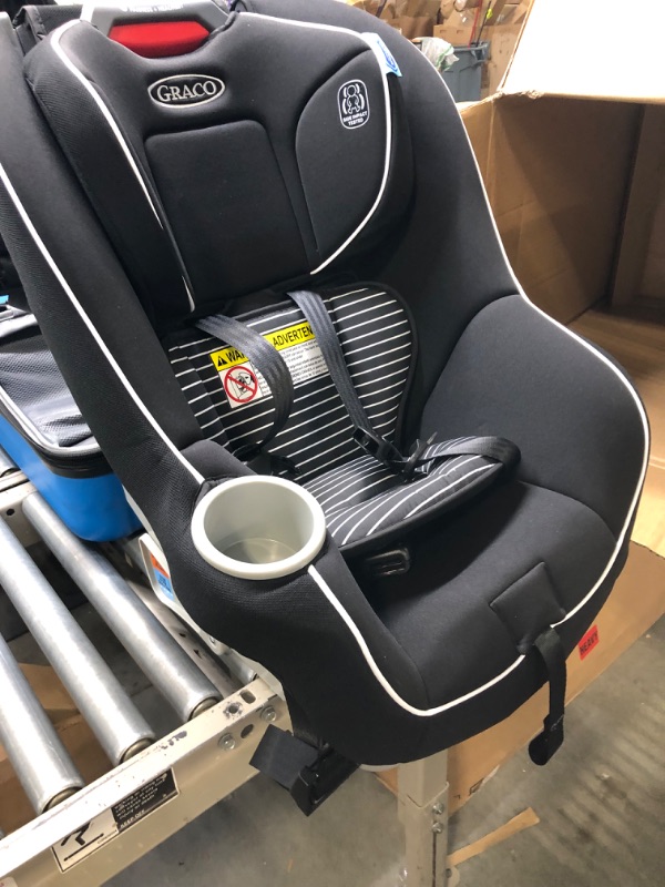 Photo 2 of Graco Admiral 65 Convertible Car Seat, Studio