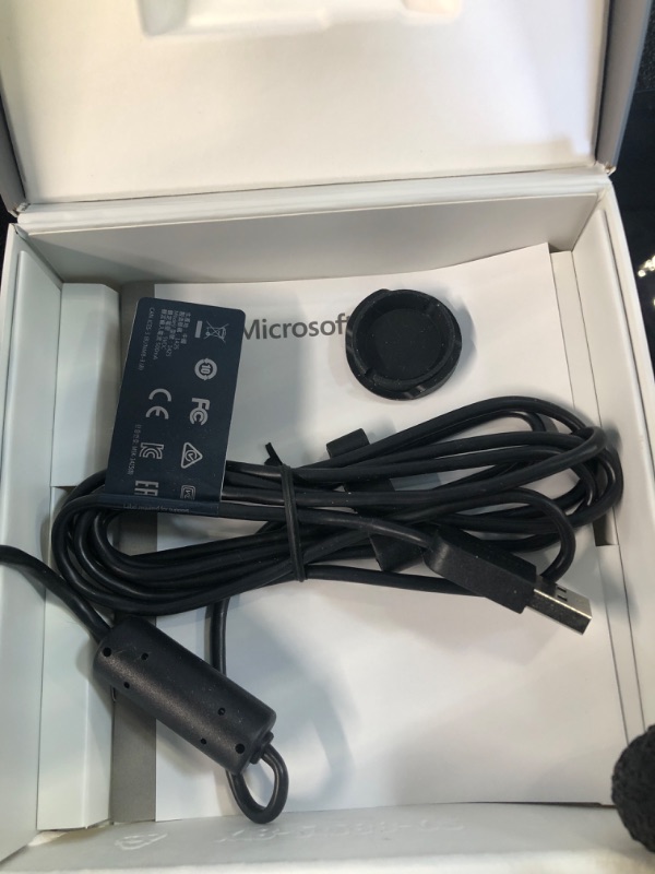 Photo 3 of Microsoft Q2F-00013 LifeCam Studio with Built-in Noise Cancelling Microphone, Auto-Focus, Light Correction, USB Connectivity, for Microsoft Teams/Zoom, Compatible with Windows 8/10/11/Mac, 1080p Retail