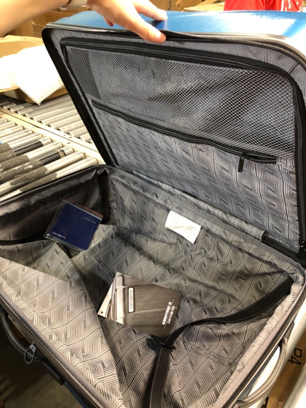 Photo 3 of Samsonite Centric 2 Medium Spinner - Blue