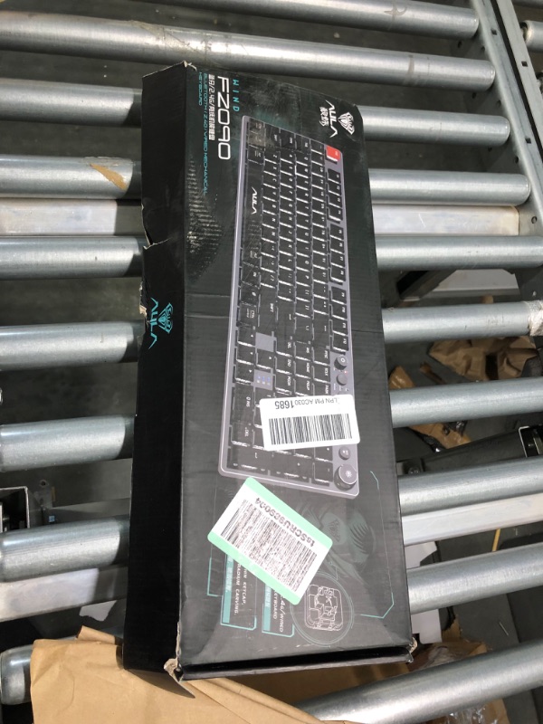 Photo 5 of SOLAKAKA Full Size Low Profile Mechanical Keyboard LED Backlit Wired/2.4Ghz/Bluetooth Wireless Gaming Keyboard Blue Switch