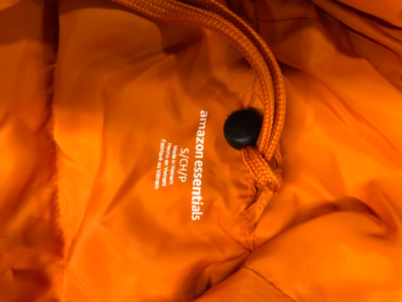 Photo 2 of Amazon Essentials Men's Lightweight Water-Resistant Packable Hooded Puffer Jacket Small Orange