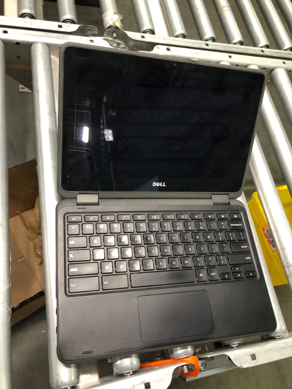 Photo 3 of Dell Chromebook 3189 Laptop, 11.6" HD (1366 x 768) Non-Touch, Intel Celeron N3060, 4GB RAM, 32GB eMMC SSD, Chrome OS (sell for parts)