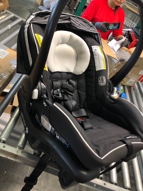 Photo 1 of Graco SnugRide 35 Lite LX Infant Car Seat, Studio SnugRide 1 Count (Pack of 1) Studio