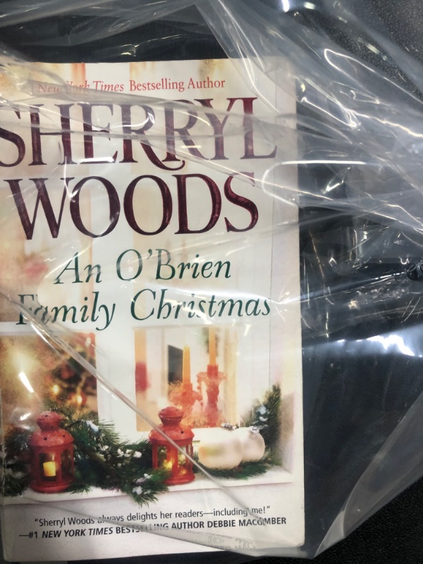 Photo 1 of An O'Brien Family Christmas (A Chesapeake Shores Novel, 8)