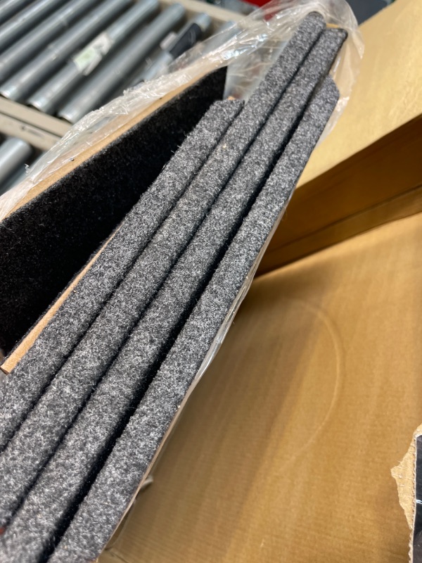 Photo 1 of Scosche SE12KT 12-Inch Single Car Subwoofer Enclosure with Gray Carpet - Assembly is Required