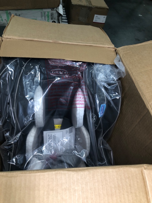 Photo 1 of Graco Extend2Fit Convertible Car Seat | Ride Rear Facing Longer with Extend2Fit, Redmond 2-in-1 Redmond