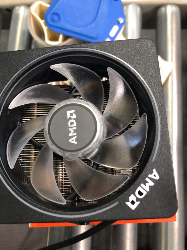 Photo 3 of AMD Ryzen 7 2700X Processor with Wraith Prism LED Cooler - YD270XBGAFBOX