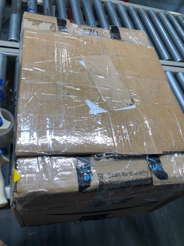 Photo 1 of COMFEE' EM720CPL-PMB Countertop Microwave Oven with Sound On/Off, ECO Mode and Easy One-Touch Buttons, 0.7cu.ft, 700W, Black Black Microwave