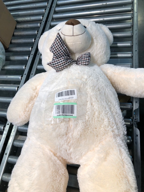 Photo 1 of Poutmac Big Teddy Bear 4Ft Giant White Soft Stuffed Animals Cute Plush Toy for Girlfriend Women Kids for Valentine's Christmas Birthday