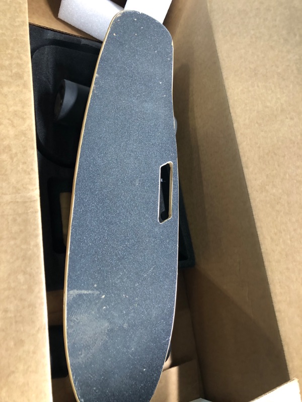 Photo 3 of 
Electric Skateboard with Wireless Remote Control, Electric Longboard for Adults 7 Layers Maple Electric Skateboards, , 10 Miles Range
