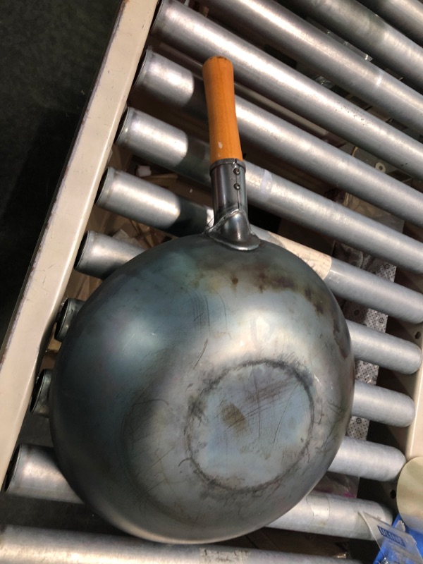 Photo 4 of 
YOSUKATA Carbon Steel Wok Pan – 13,5 “ Woks and Stir Fry Pans - Chinese Wok with Flat Bottom Pow Wok - Traditional Chinese Japanese Woks - Black Steel Wok