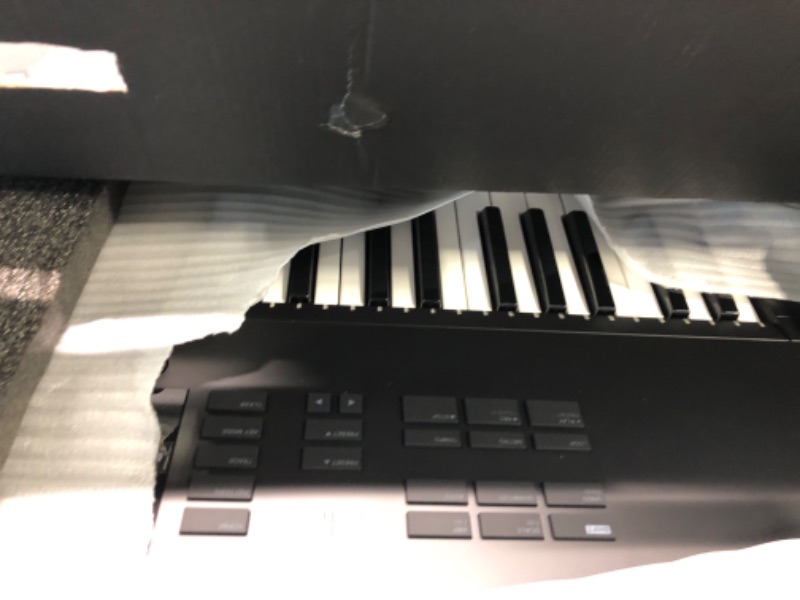 Photo 3 of 
Native Instruments Komplete Kontrol S49 Mk2 Keyboard