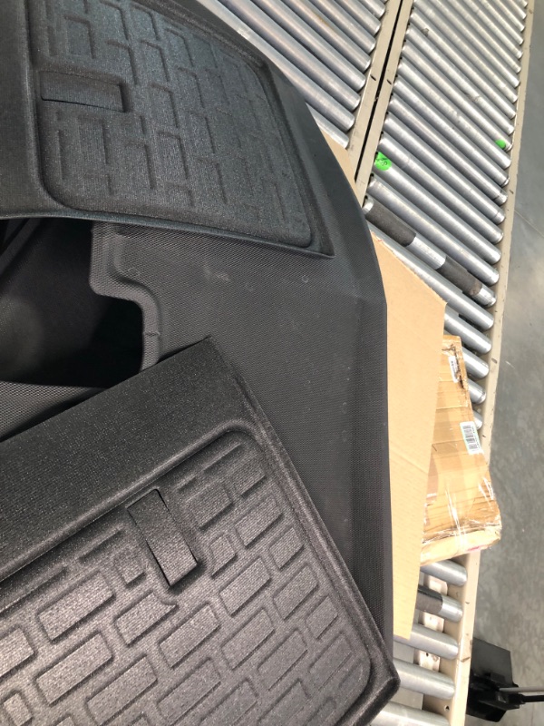 Photo 5 of Black Rubber All-Season Trim-to-Fit Floor Mats