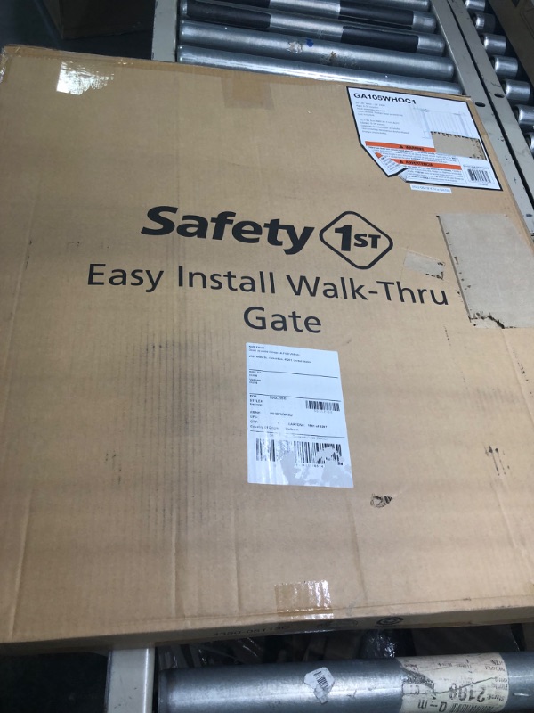 Photo 2 of Safety 1st Easy Install 28" High Walk Thru Gate, Fits Between 29" and 38" 38x28 Inch (Pack of 1) Original Size White