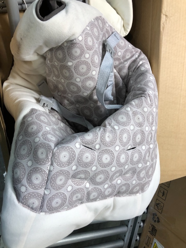 Photo 2 of Graco Simple Sway Abbington Baby Swing